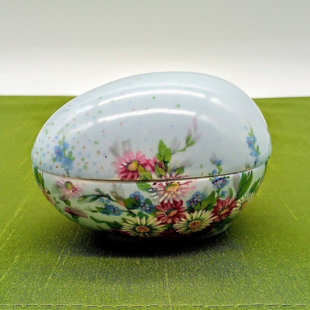 Limoges France Porcelaine Artistique F.M Blue Floral Egg